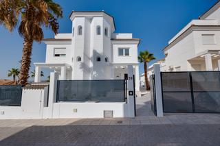 Chalet  Carrer winston churchill 5. Chalet independiente