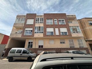 Pis en Calle reverendo gil guilln 52. Piso