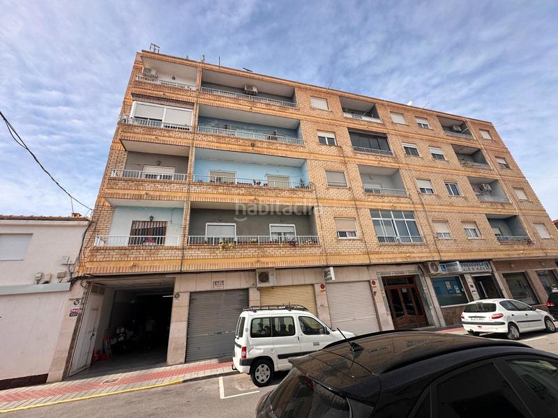 Foto f1bbf8bf-6644-4ccf-b013-c959df290f0c. Piso en calle virgen de monserrate 11 piso en subasta en Catral