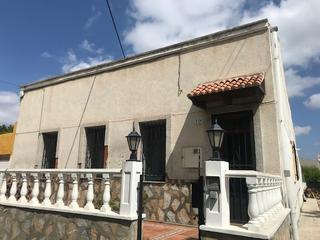 Xalet  Calle rojales. Casa de huerta