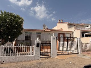 Reihenhaus  Calle costa de garraf 20. Casa adosada