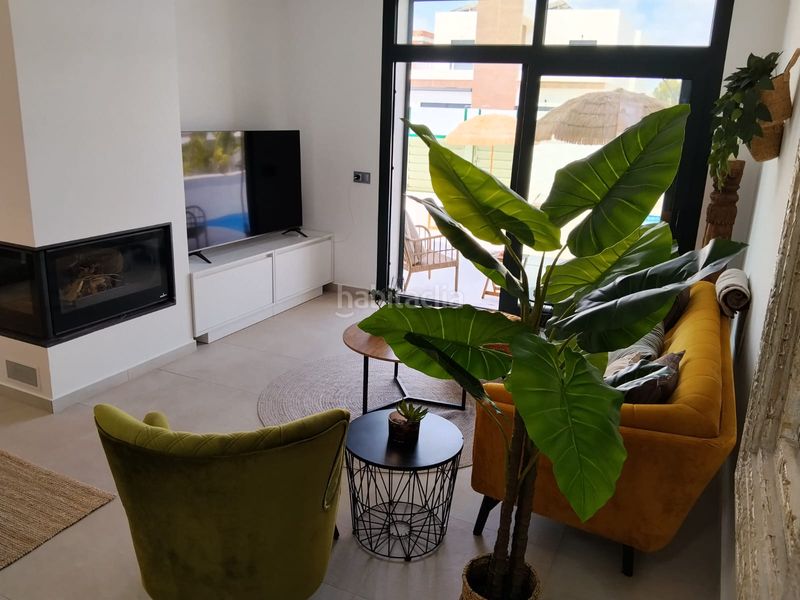 Foto 901dbc7b-9594-4d32-a747-2ae7dc5605b0. Chalet en calle manuel de falla 22 chalet independite con piscina en Daya Nueva