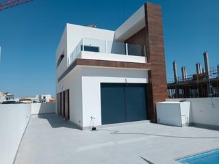 Xalet a Calle manuel de falla 1. Chalet adosado