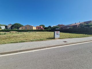 Wohngrundstück in Carrer ramon i cajal 19. Construye la casa de tus sueños!!