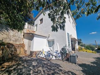 Xalet a Cànoves i Samalús. Orientada al sur con muy buenas vistas!!