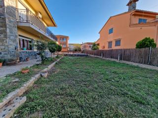 Terreno residencial  Carrer llinars. Terreno totalmente plano!!