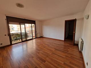 Pis  Carrer ramon llull. Todos los servicios a pie de calle