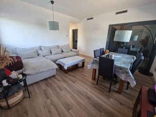 Ground floor  Carrer ripollès. Prácticamente nuevo!!