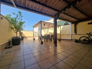 Rez-de-chaussée  Carrer robert bruy fusellas. Piso con gran terraza junto al centro de cardedeu