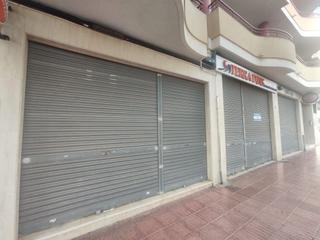 Local Comercial en Calle dnia 29. Se vende restaurante en calle denia frente a polideportivo munic