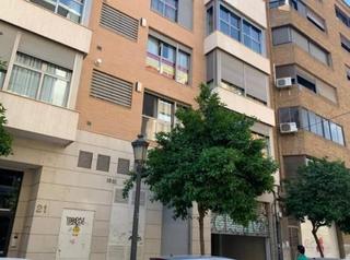 Local Comercial  Carrer del literat gabriel mir. Venta de local comercial de 325 m2 en extramurs