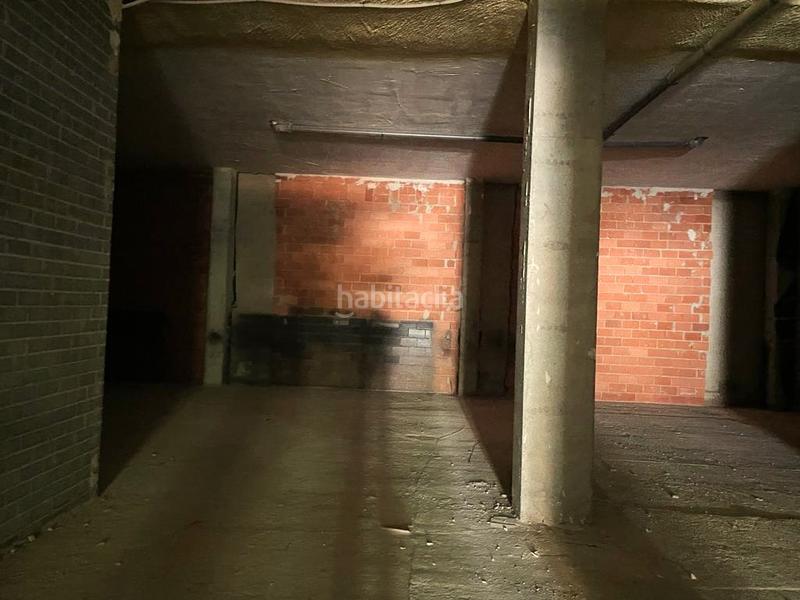 Foto 238dba1b-4f9a-48e0-a39d-179f028622d7. Local commercial dans carrer del riu bidasoa 53 dans Valencia