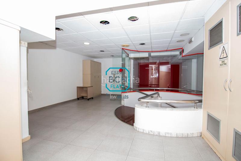 Foto 327a8b19-b1ce-416b-9bec-a583e0393430. Local comercial a La Nova Esquerra de l´Eixample Barcelona