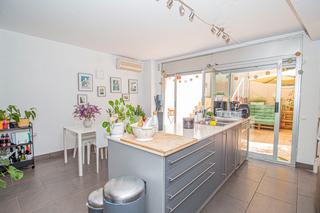 Duplex  Carrer de bacard. Dplex en venta en l'hospitalet de llobregat
