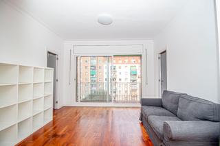 Miete Etagenwohnung  Carrer del concili de trento. Piso en alquiler en barcelona