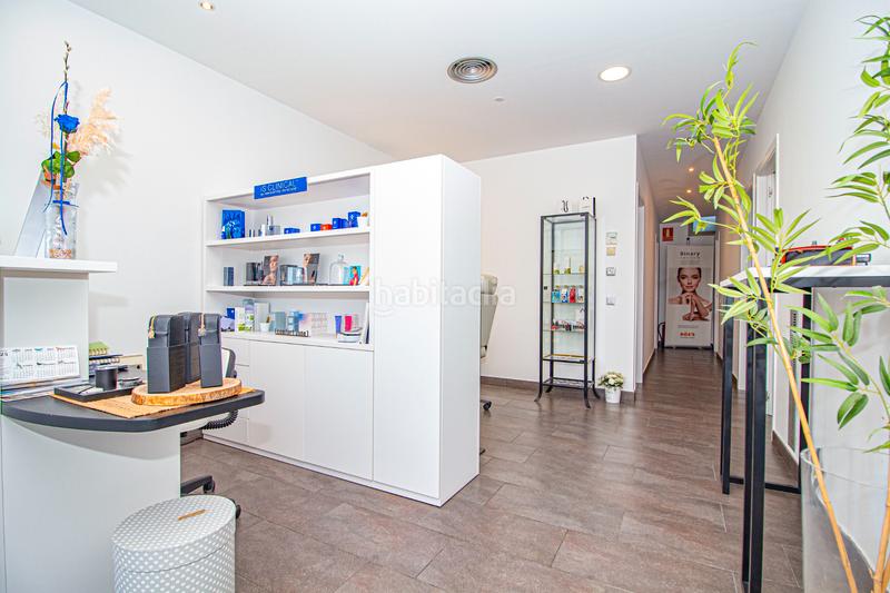 Foto 4db0a78a-1372-45ae-b2c5-51f532164eca. Locale commerciale con riscaldamento in Nord Oest - Can Noguera Garriga (La)