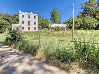 Bauernhof in N/a. Casa rústica en venta en sant cebrià de vallalta