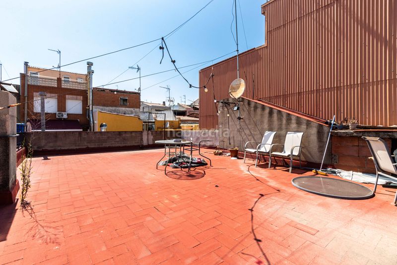 Foto 282b214c-3814-4807-a855-808451d01307. Casa aparellada amb calefacció a Ca n'Oriac Sabadell