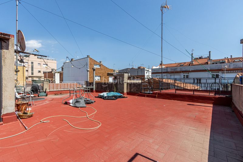 Foto a2417855-59e1-492b-bbfa-dda57ad2ee74. Casa aparellada amb calefacció a Ca n'Oriac Sabadell