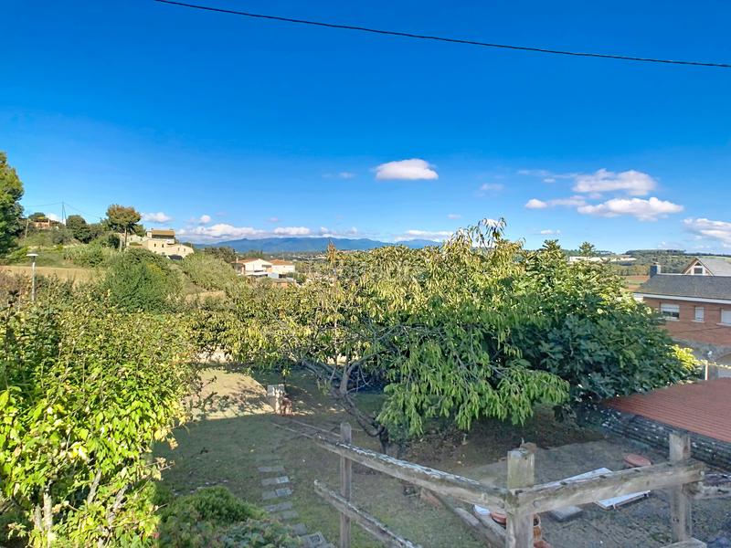 Foto 1bd5e283-1d92-4cfe-b98c-1afbdb658747. Terreny residencial a carrer de girona 13 a Lliçà de Vall