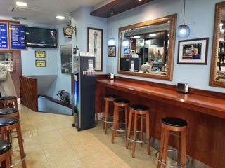 Umzug Gesch�ftsraum in Dreta de l�Eixample. Se traspasa bar restaurante en pleno rendimiento, por jubilaci�n