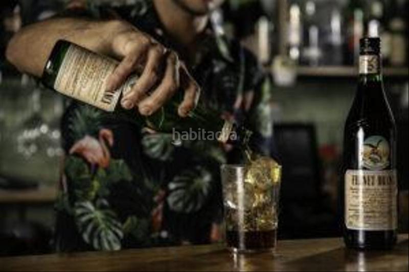 Foto 28031017-ee15-43bb-80ca-21239c4f306b. Transfer business premise in L´Antiga Esquerra de l´Eixample Barcelona