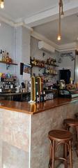 Miete Geschäftsraum in El Camp de l´Arpa del Clot. Restaurante espacioso cerca metro dos de maig zona sagrada famil