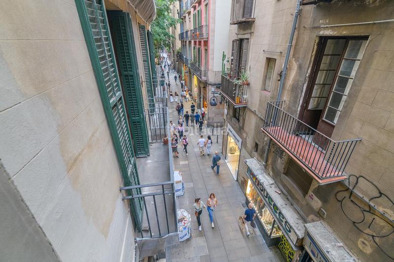 Foto 0fbdf310-8f43-44d5-a3f5-fc7c945cbdcb. Piso en Raval Barcelona