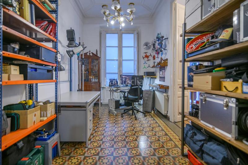 Foto 4a28adf9-a0ea-4b09-86ae-78cc0ad52b9c. Piso en Raval Barcelona