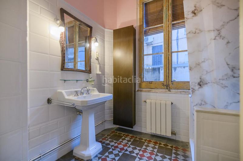Foto ab72a7e1-ec74-41a1-86d3-40ad917341db. Piso en Raval Barcelona