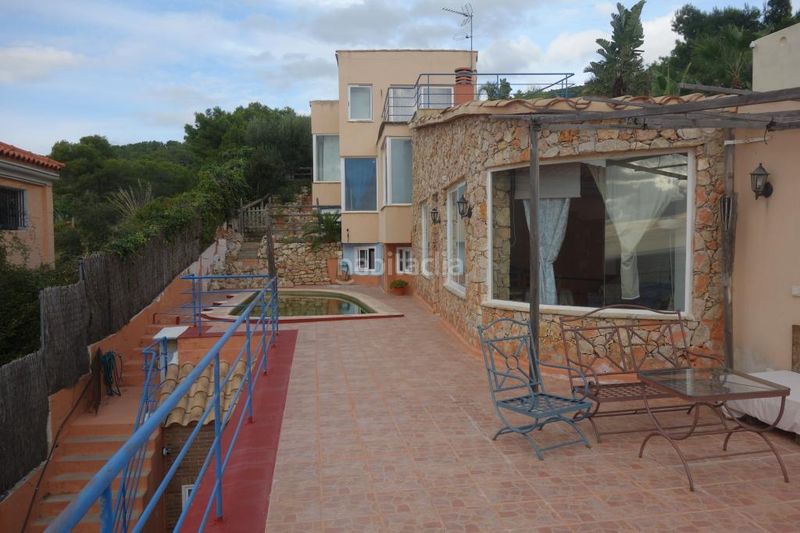 Foto 7c9abd1b-b63a-48e5-b1a2-4d95cf45b268. Casa amb calefacció aparcament piscina a Levantina - Montgavina - Quintmar Sitges