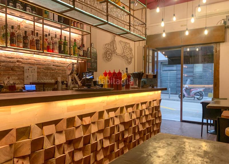 Foto c15f8536-a1ed-45cc-84b2-10607b246ddb. Alquiler local comercial traspaso gracia esquina plaça del sol restaurante con encanto licencia c3 cocina perfectatraspaso 98.000 euros en Barcelona