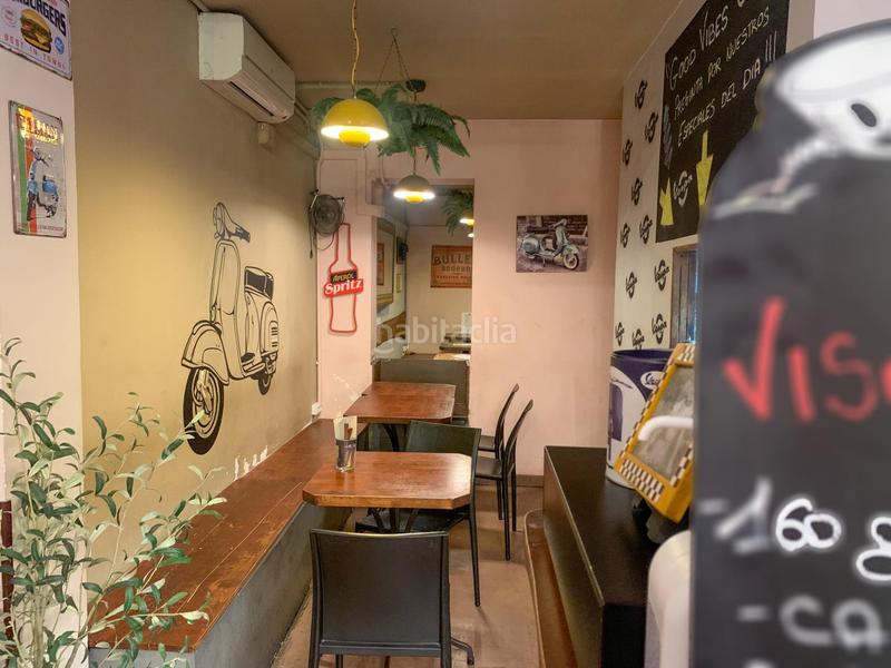 Foto fbd57a3f-5d3d-4252-a704-b36d2aee2858. Alquiler local comercial traspaso gracia esquina plaça del sol restaurante con encanto licencia c3 cocina perfectatraspaso 98.000 euros en Barcelona