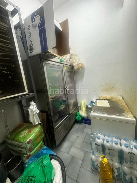 Foto e4fe13d0-c7cc-4171-99de-9357fa5584ea. Lloguer local comercial a Sants Barcelona