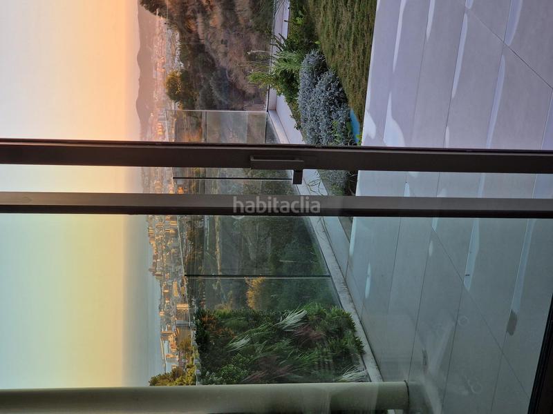 Foto 172eaf3f-ed7d-4e34-955d-923eb6b3f0c8. Piso apartamento de lujo con vistas panorámicas al mar elegancia, luz y serenidad en Mijas