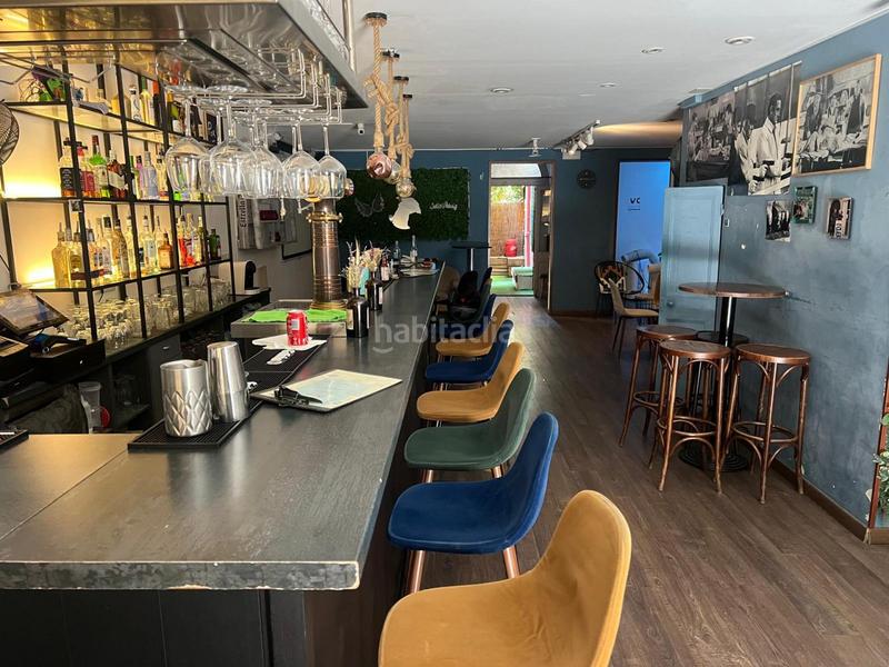 Foto c4fb17d0-2c5b-4941-a774-2d770a2d1ace. Pas-de-porte local commercial dans Vila de Gràcia Barcelona