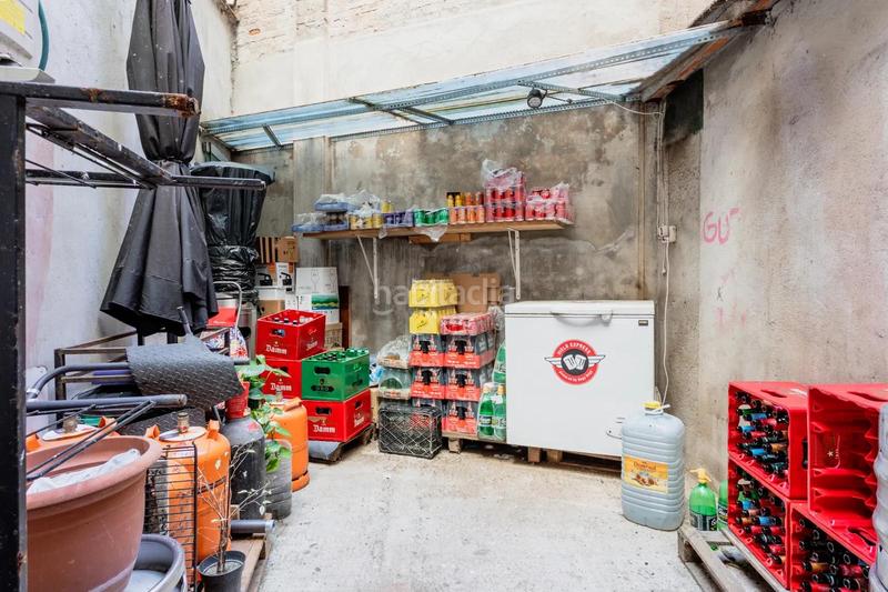 Foto a0626e68-6115-40a5-bbe1-414bf510a8ad. Alquiler local comercial bar en funcionamiento ubicación excepcional en santsmontjuïc. en Barcelona
