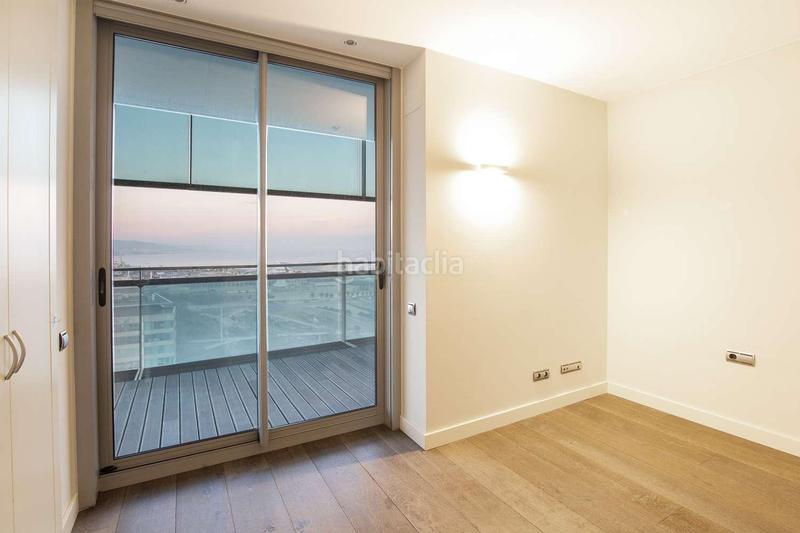 Foto 04386566-46d8-48dc-a473-46b2a7b0122b. Appartamento con riscaldamento parcheggio piscina in Barcelona