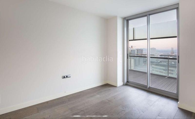Foto 0db1ee9f-5e54-48be-8712-e29f9f54eb40. Appartamento con riscaldamento parcheggio piscina in Barcelona