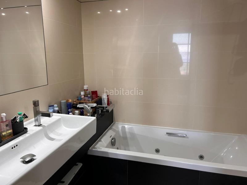 Foto d1cdfc5f-c352-4d18-9c4b-7e038e38110d. Appartamento con riscaldamento parcheggio piscina in Barcelona