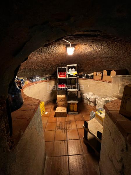 Foto 8099cff9-8c4c-4d9f-8b05-5107d0b14ae5. Pas-de-porte local commercial dans Raval Barcelona