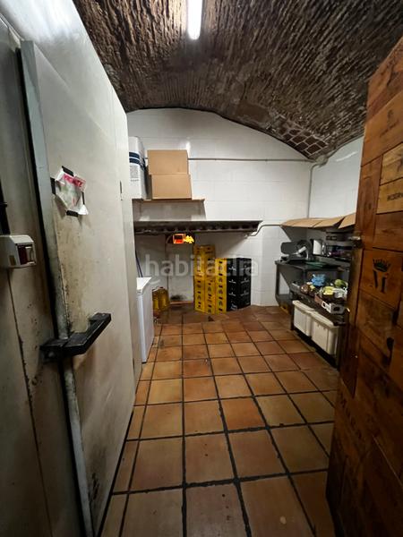 Foto e0ee7edd-3584-4a99-a653-94ae3225cd31. Pas-de-porte local commercial dans Raval Barcelona