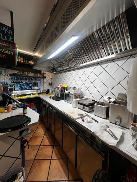 Foto a0e759fb-745b-4d73-af2d-99790cdca2ea. Alquiler local comercial bar en esquina con alto tránsito eixample, traspaso 126.000 honorarios incluidos en Barcelona