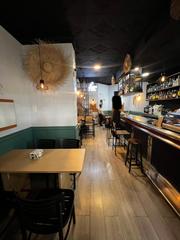 Affitto Locale commerciale in Sant Antoni. Bar con licencia c3 en traspaso  barrio eixample  110 m   traspa