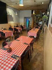 Umzug Geschäftsraum in Gòtic. Restaurantepizzería con bar y terraza en el corazón turístico de