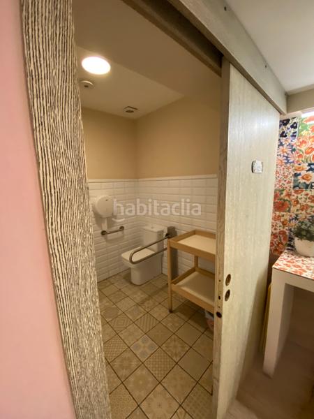 Foto f3de31c1-ea9c-4f57-ae9a-342ef06f6e60. Pas-de-porte local commercial dans L´Antiga Esquerra de l´Eixample Barcelona