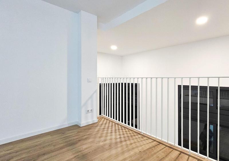 Foto 56469030-3b6e-45d5-a9aa-f9c7a9984ac7. Duplex avec chauffage dans Prosperitat Barcelona