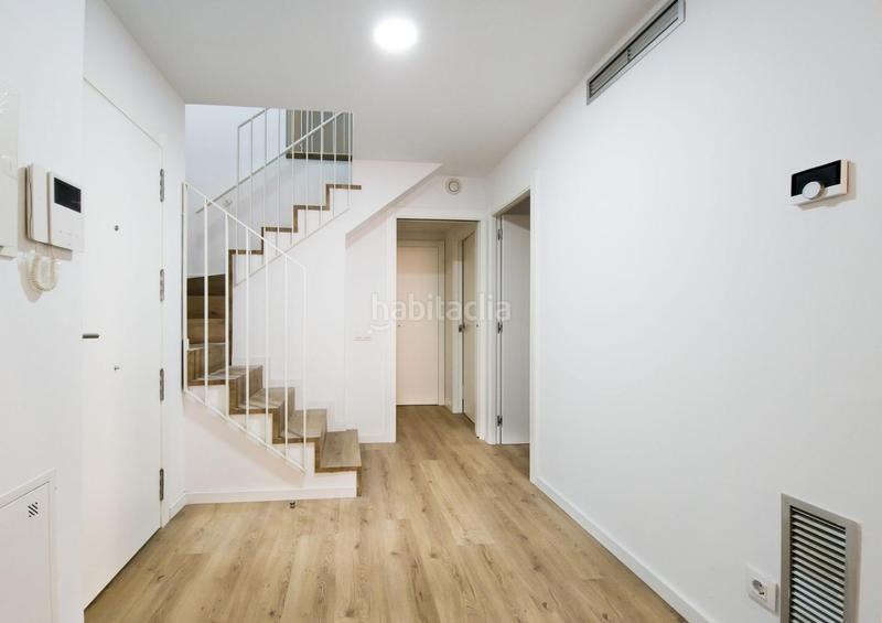 Foto 7ff23e38-75ce-4d31-9fe6-32e37292955a. Duplex avec chauffage dans Prosperitat Barcelona