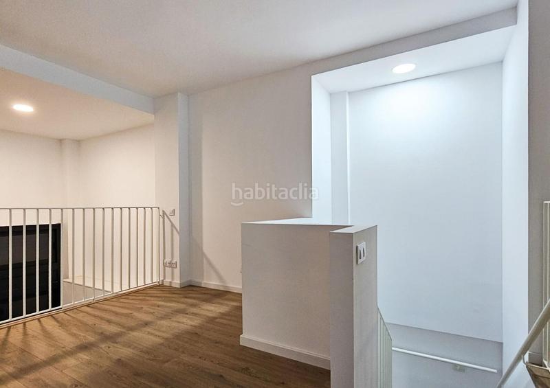 Foto 8dff0b0e-4809-48a5-8272-2681e1e10853. Duplex avec chauffage dans Prosperitat Barcelona