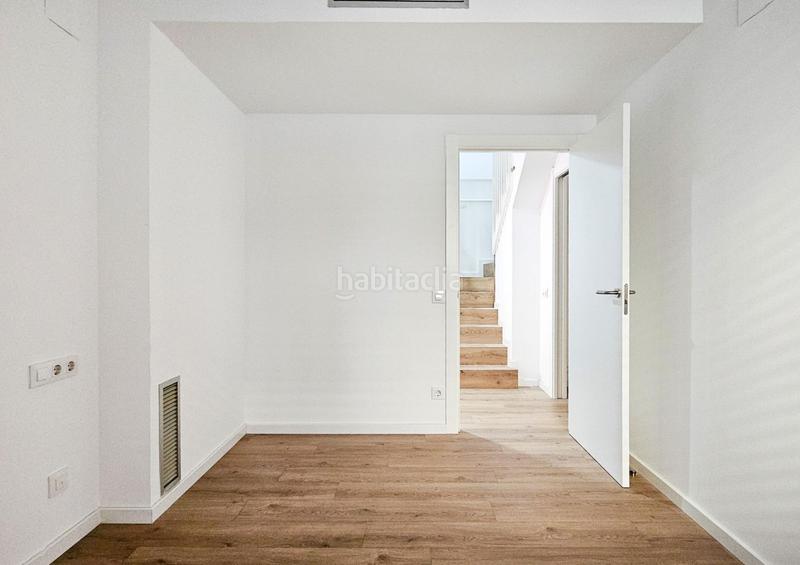 Foto a1320168-f6b1-47b1-8d44-6f978faf9236. Duplex avec chauffage dans Prosperitat Barcelona